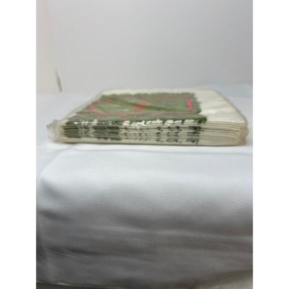 Vintage Paper Art Holiday Holly Pack 20 Luncheon Paper Napkins NIP! - Picture 3 of 3
